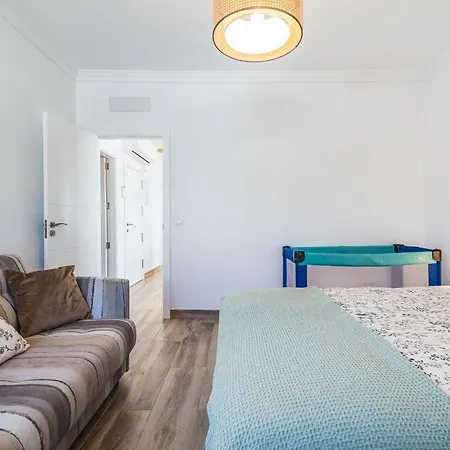 Home2book Seafront Haven With Views, 阿里纳加