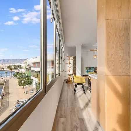 Home2book Seafront Haven With Views,